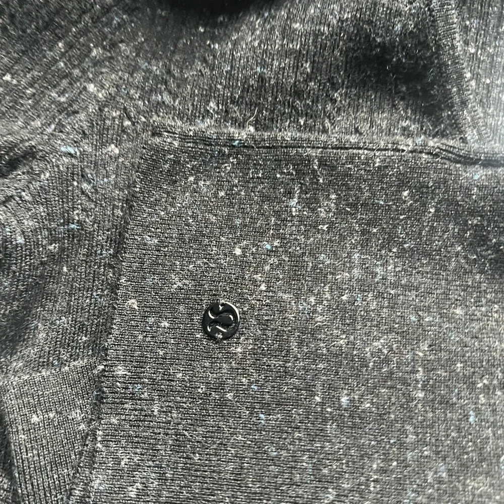 Lululemon Soft Micro Cable Merino
Hooded Cardigan ⭐️ NWT⭐️ XS ⭐️ - Picture 6 of 11